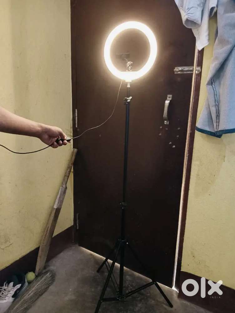 Ring light and reels lights