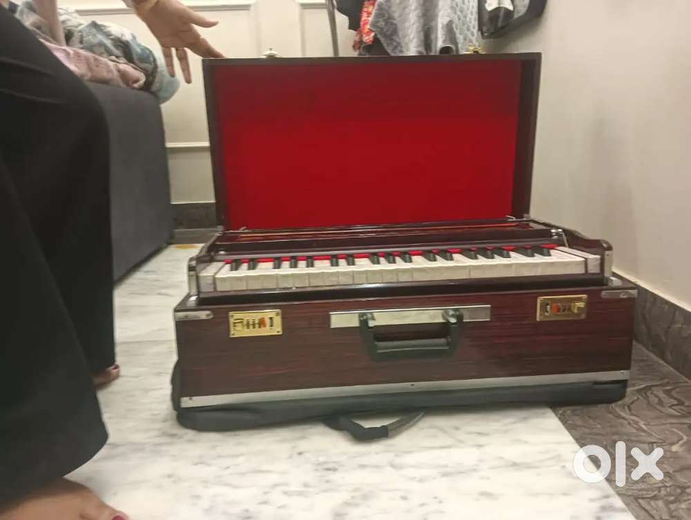 Harmonium for music