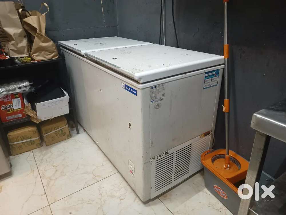 Commercial freezer