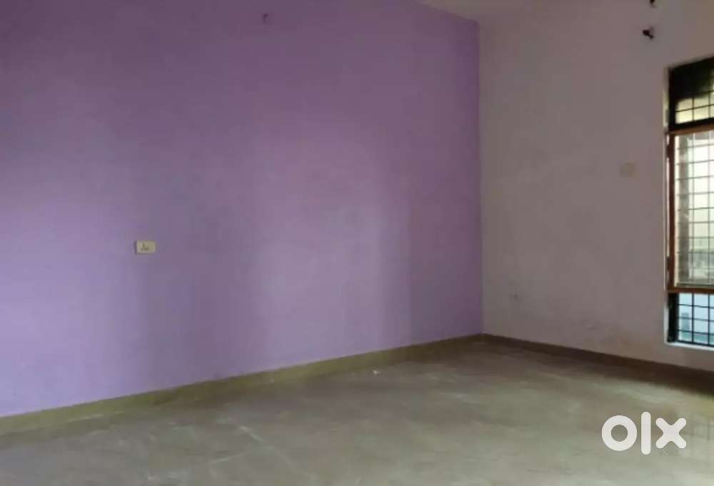 2bhk Big house on rent in very low rent with tile marble flooring