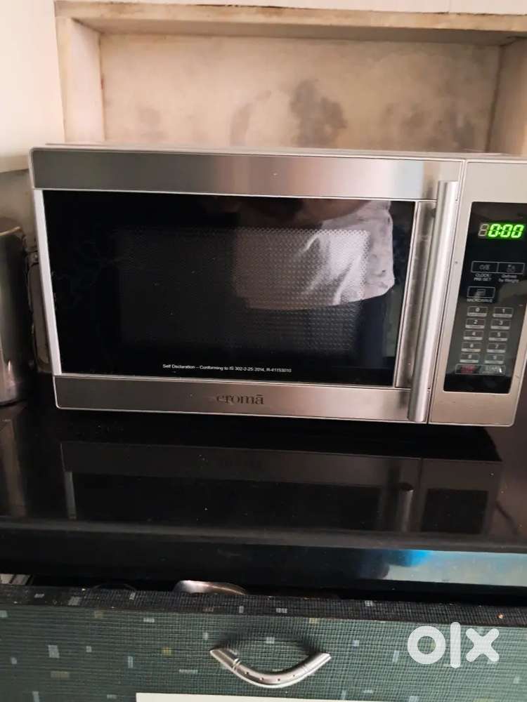 Croma microwave