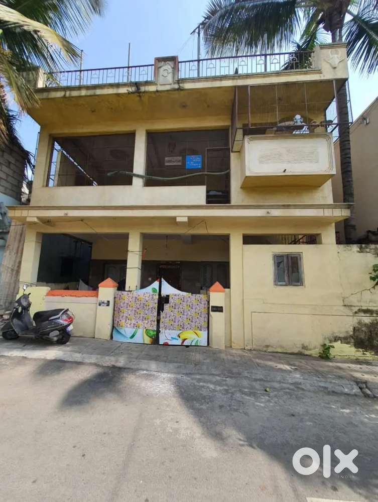 6BHK House for sale