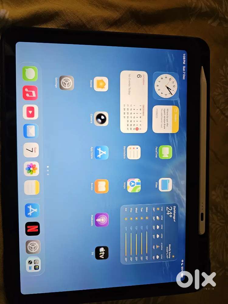 Ipad Air M1 5th Gen 64 GB ( WiFi only ) as good as new