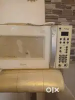 WHIRLPOOL MICROWAVE IN PROPER WORKING CONDITION