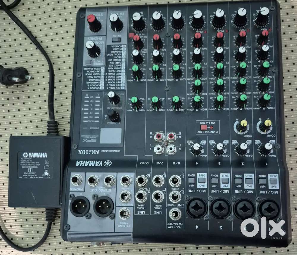 Live sound mixer 10 channel  [ Yamaha mg10xu ]