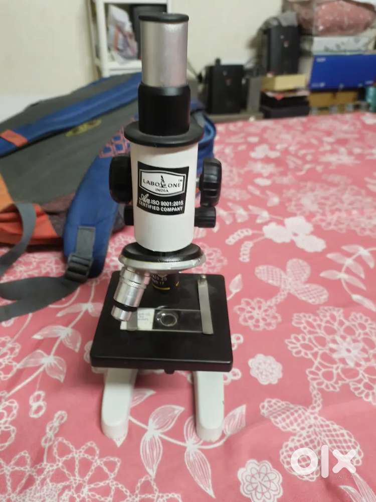 Microscope