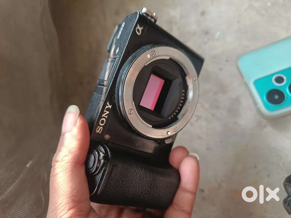 Sony A6300 mirrorless camera body only