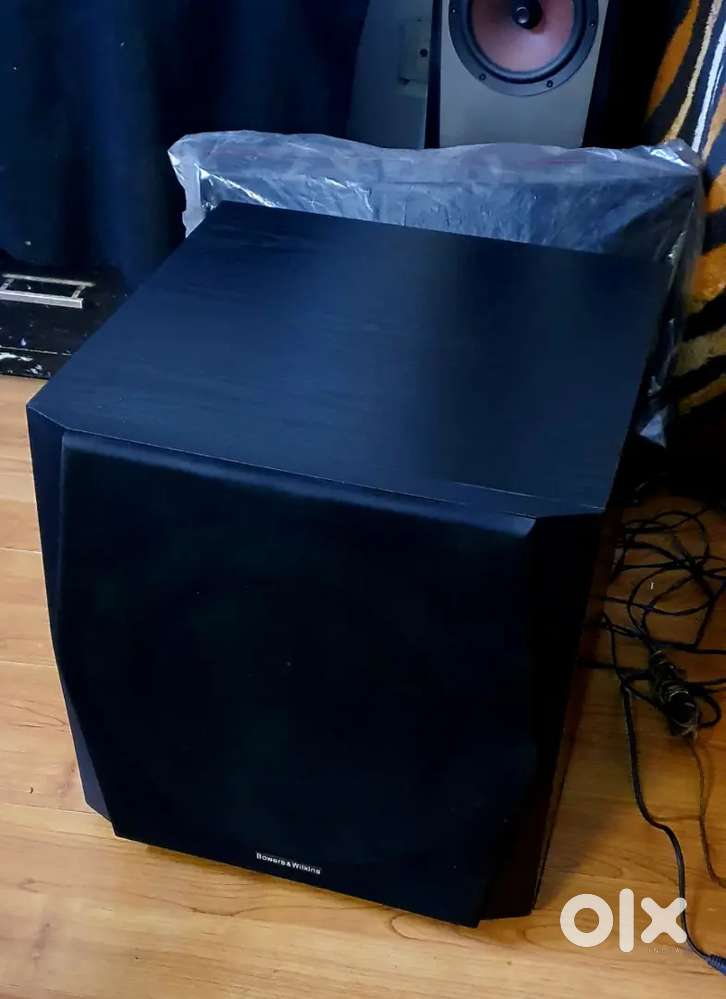 B&w subwoofer very deep bass very heavy