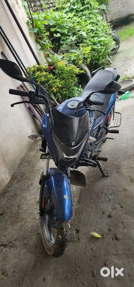 New bike hai ek saal hua hai ab iska use nahi hai