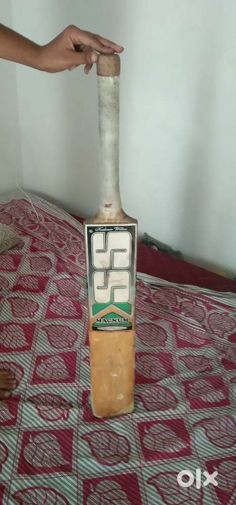 Cricket SS bat with Sachin's blood on handle