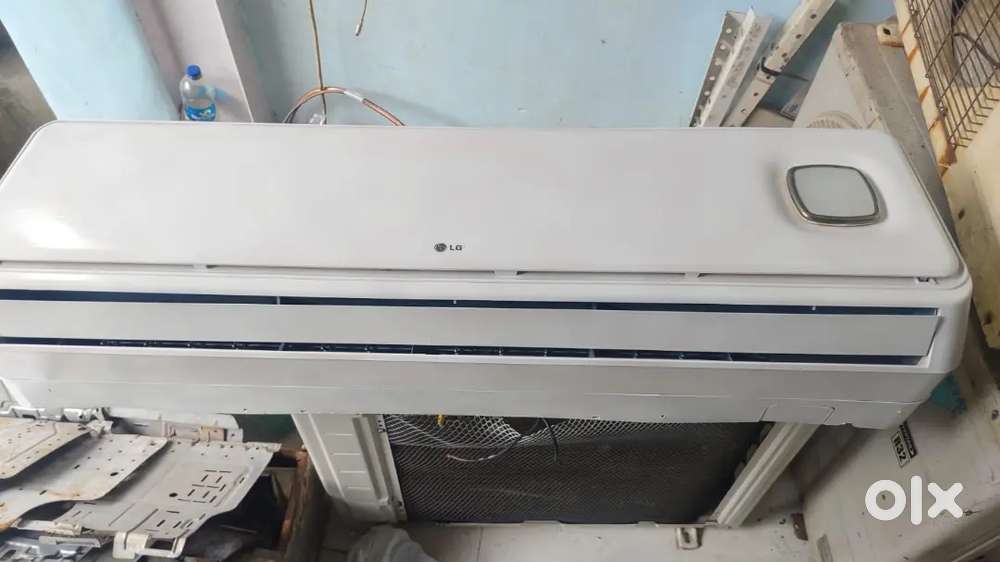 Voltas split 1.5 used AC in working