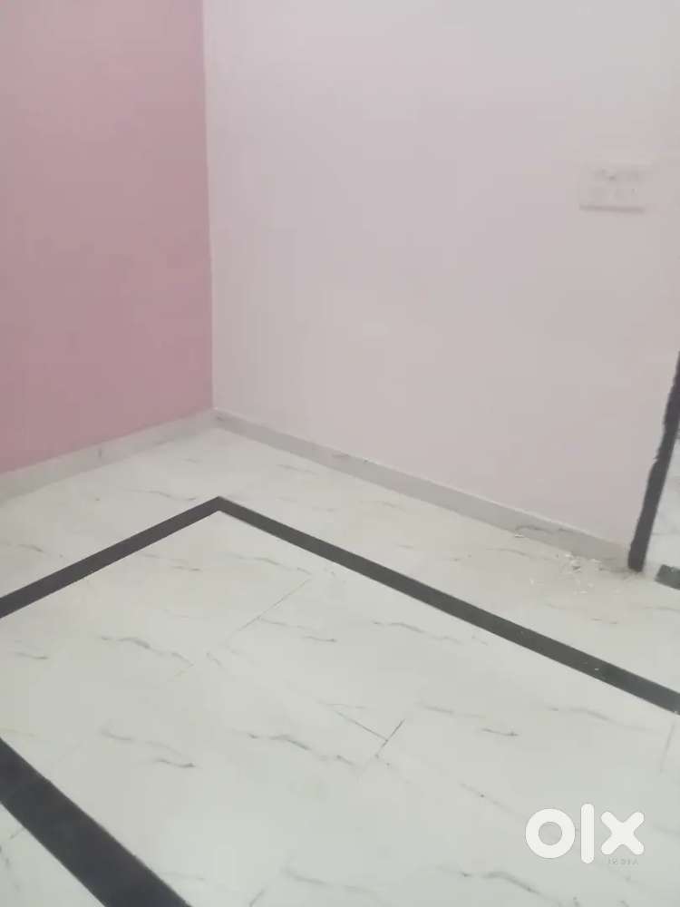 Newly poshan 3 Room set available Govind nagar near chawla chauraha