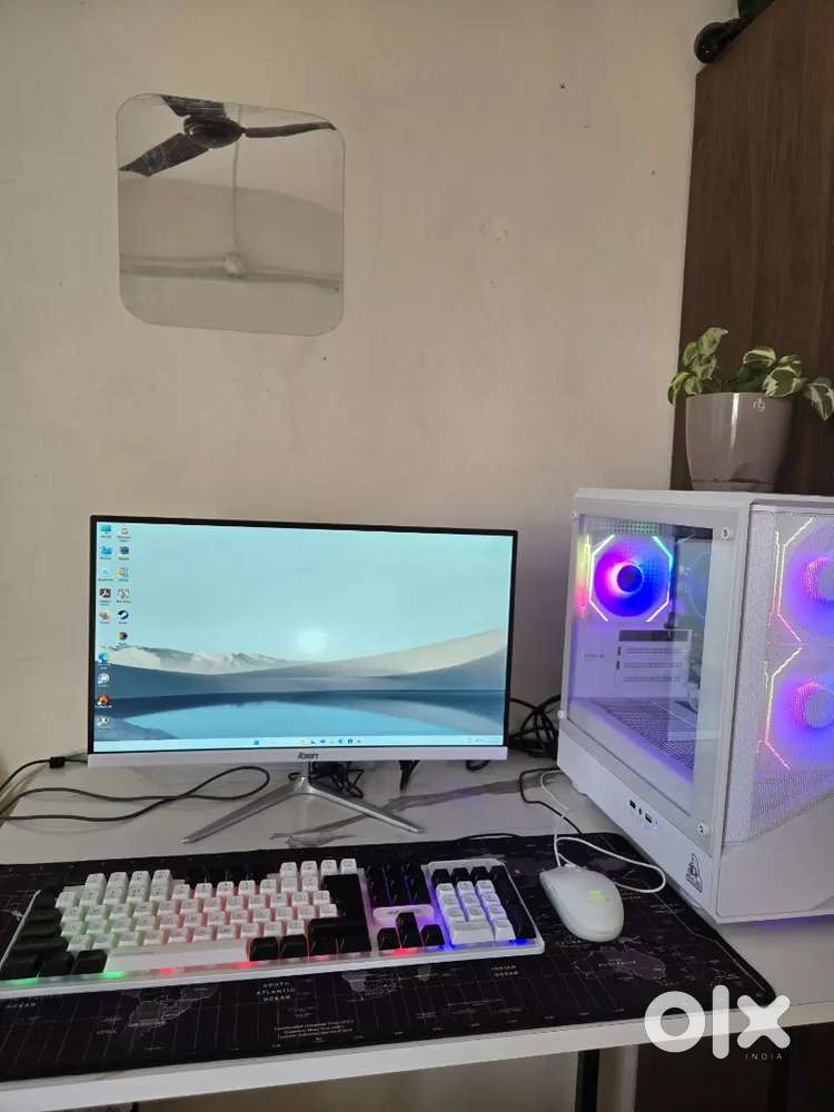 Selling my 12th Gen i3 Desktop PC in excellent condition only 3 month.