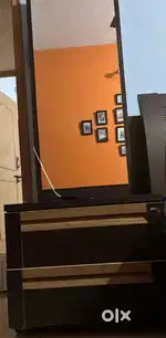 Dressing table