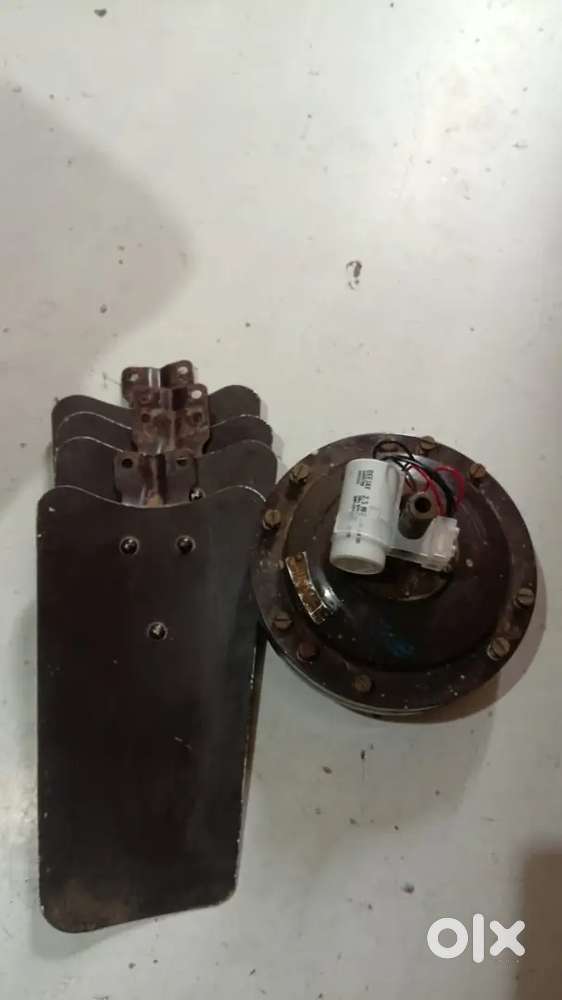 ceiling fan brown colour ,Good condition, working.