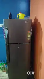 LG FRIDGE 6 year