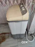 Semi automatic washing machine (LG)