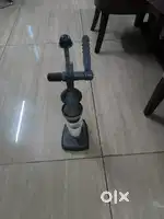 Hand juicer