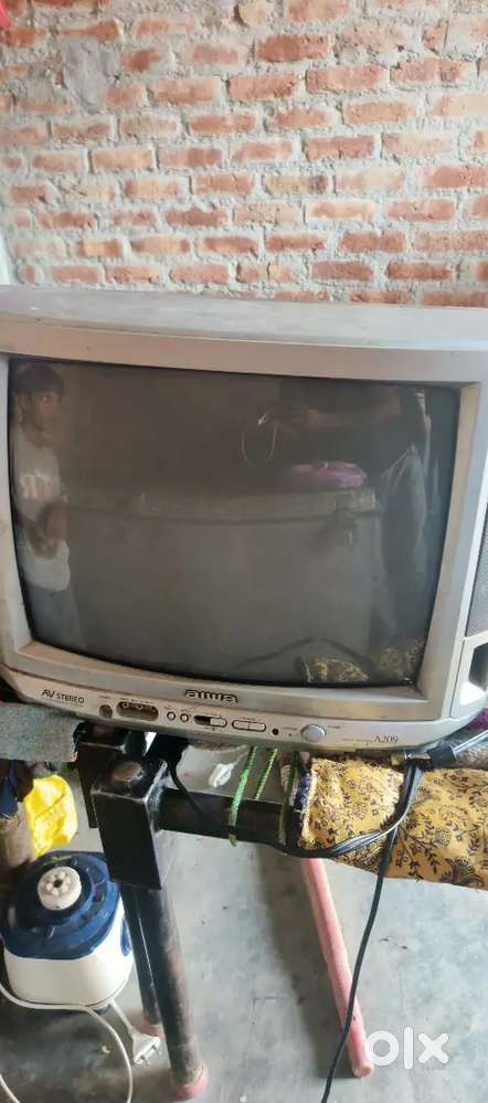 Tv aiwa company ka tv hai