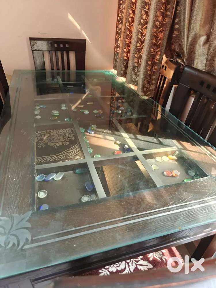Six Seater Sangwaan Wood Dining Set