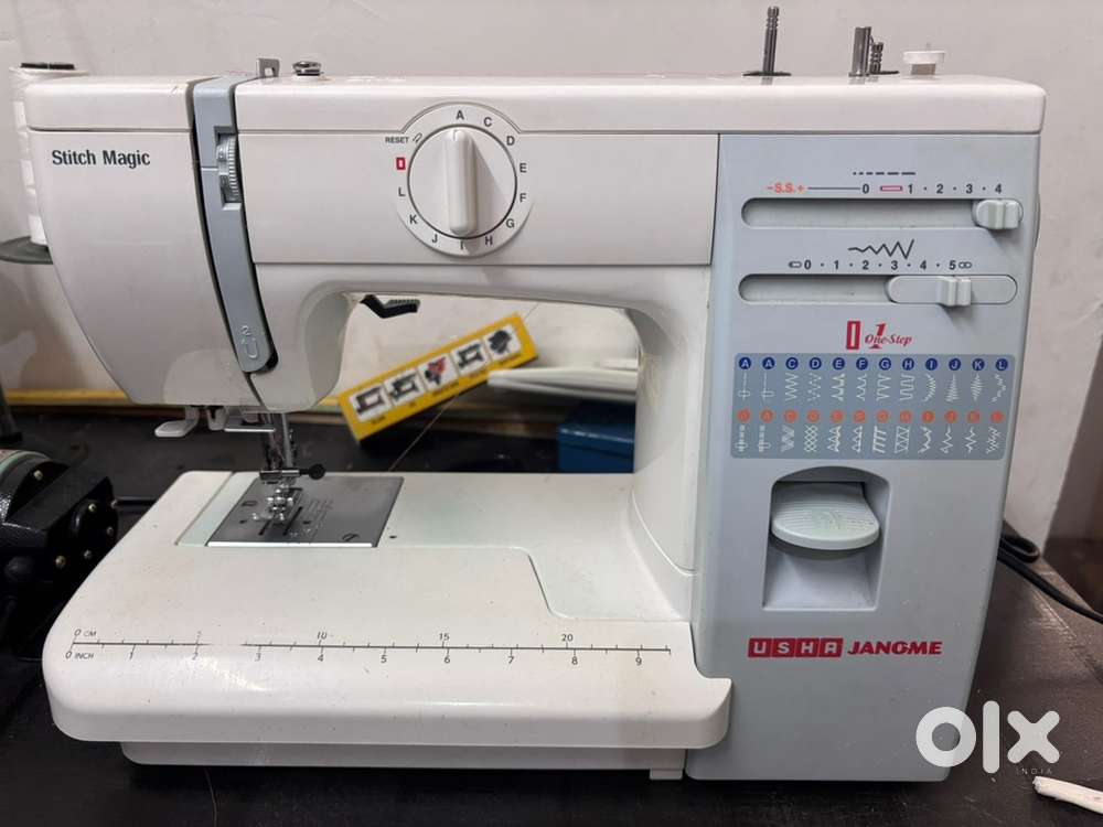 Sewing Machine - 20500