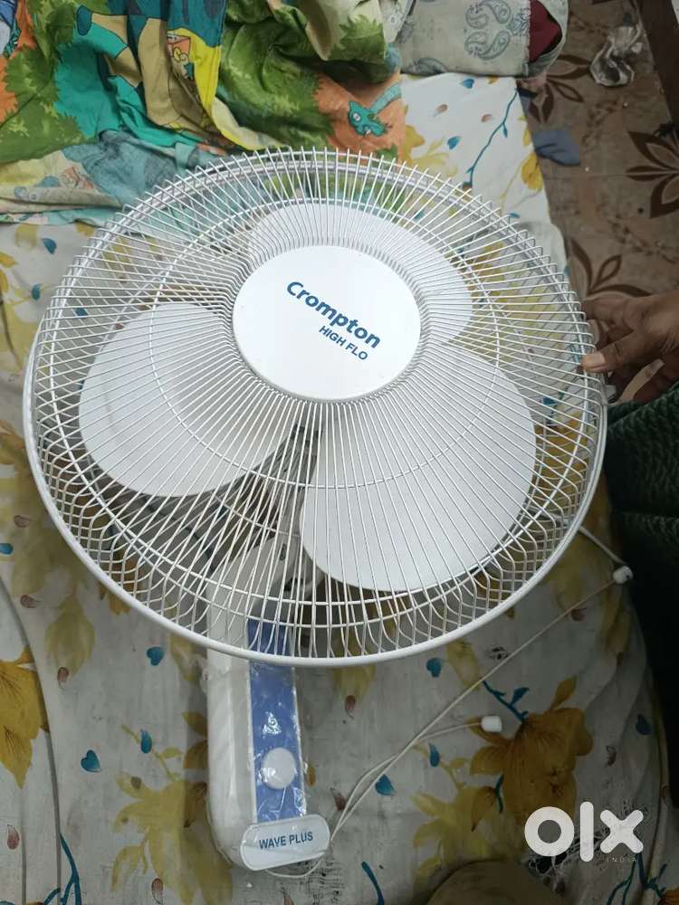 Crompton wall fan