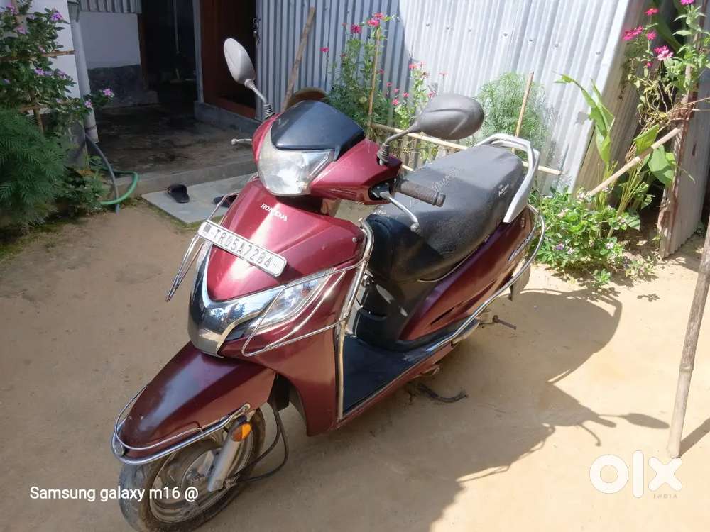 Honda Active125 model  2017 age 2019 urgent sell