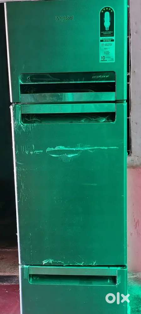Whirlpool fridge for sell, 8 month old