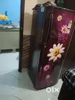 LG company 1month old warranty 10 years purlal or body good condition