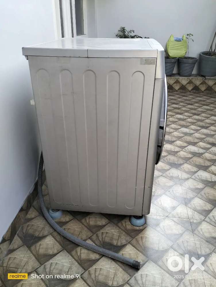 FULLY AUTO FRONT LOAD WASHING MACHINE