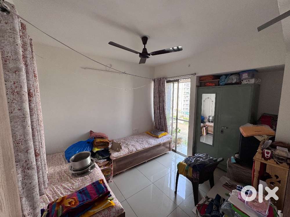 Brand new 2 beds-3 months use.