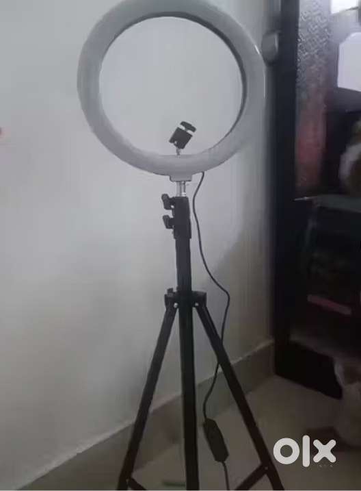 Premium Tripod Ring Stand with Adjustable Holder