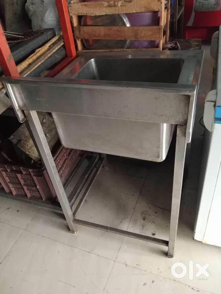 HOTEL MATERIAL SALE RENT