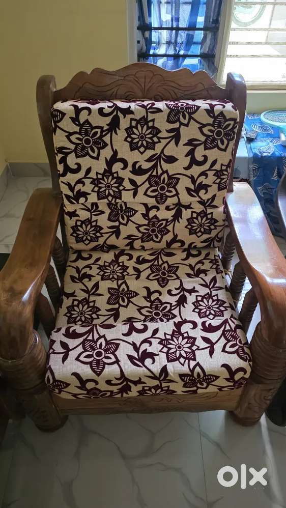 Wooden sofa set 3+1