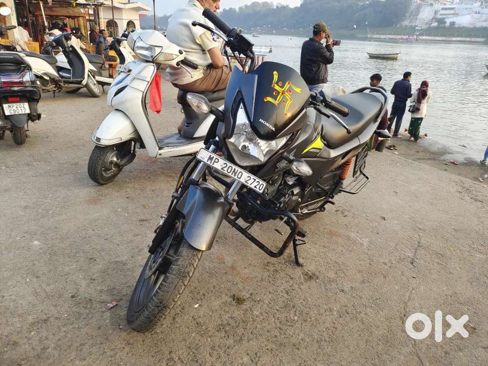 Honda Livo, Top model with disk break and mileage is 50km/litre