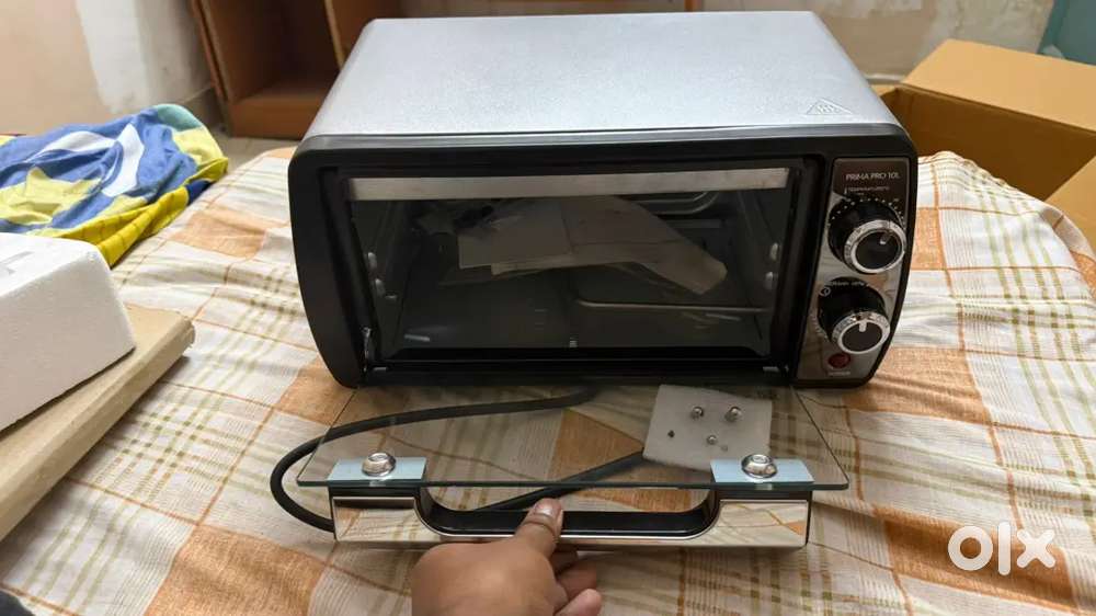 Microwave , otg, making a pizza