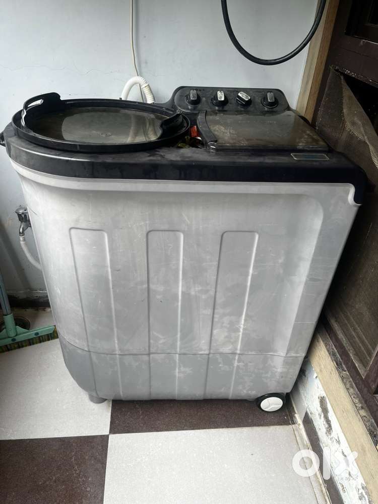 Whirlpool 8.5kg semi auto