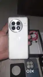One plus 13 with full kit 7 months old 12/256 not even single scratch