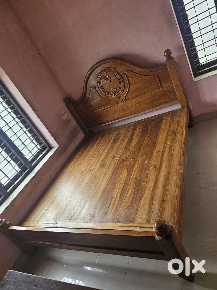 King size bed