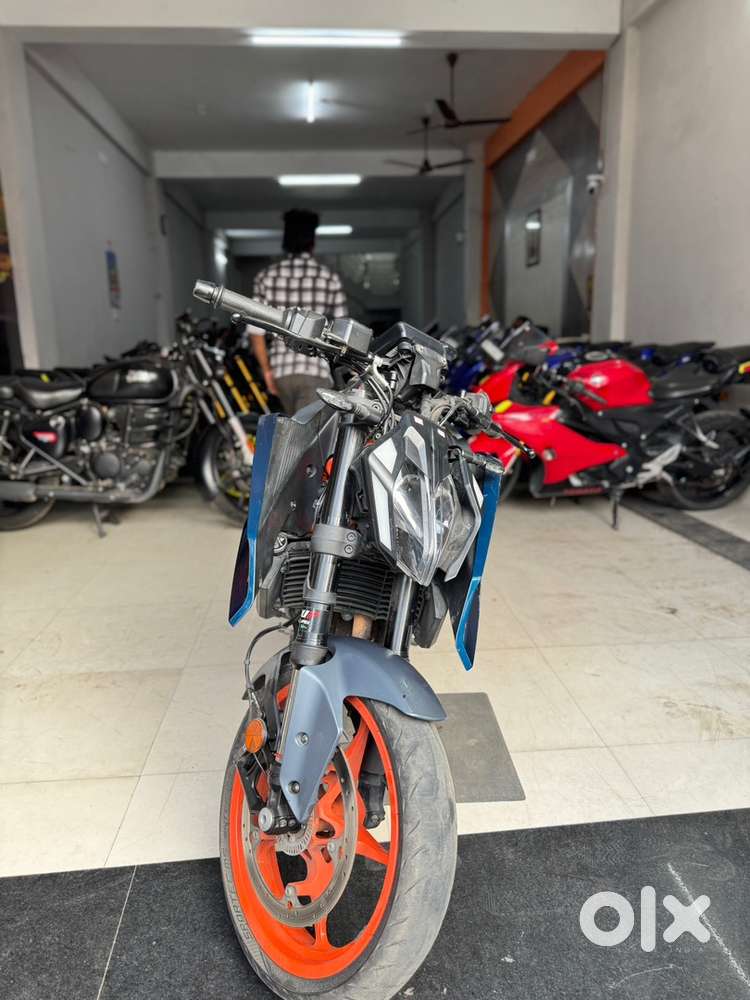 KTM DUKE 390 Mettalic Blue 2024 Gen2