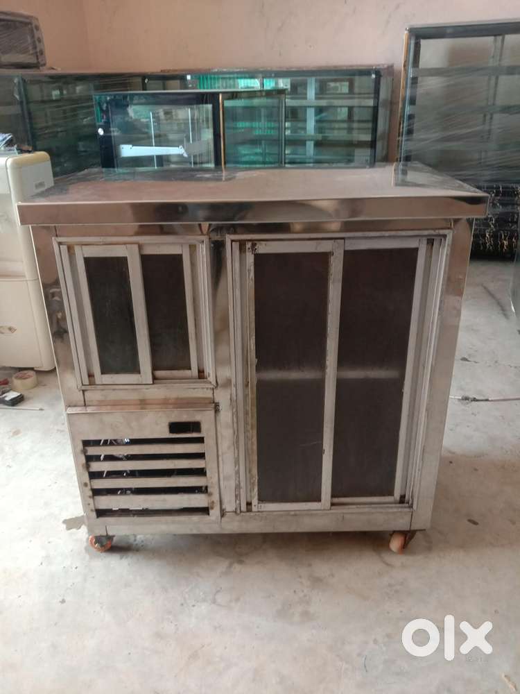 Under counter fridge