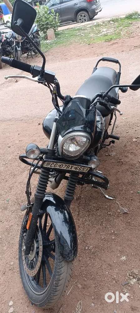 Meri khud ki bike h bahut achi h