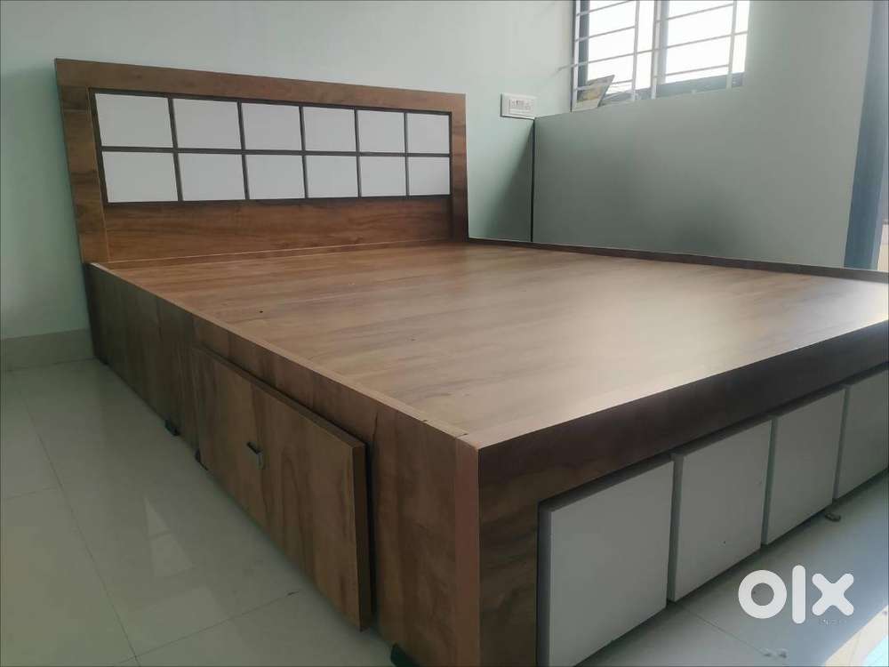 Modular box bed with drawer storage