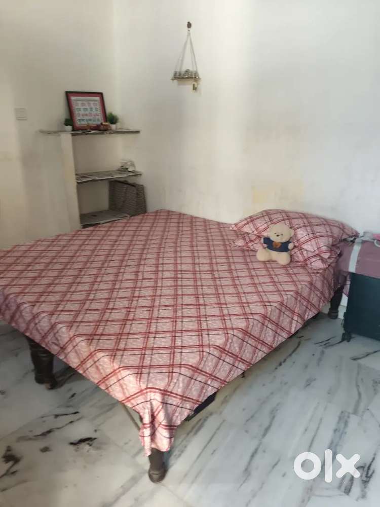4/150 Malviya Nagar