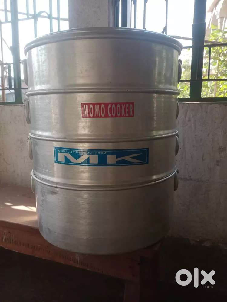 MOMO COOKER