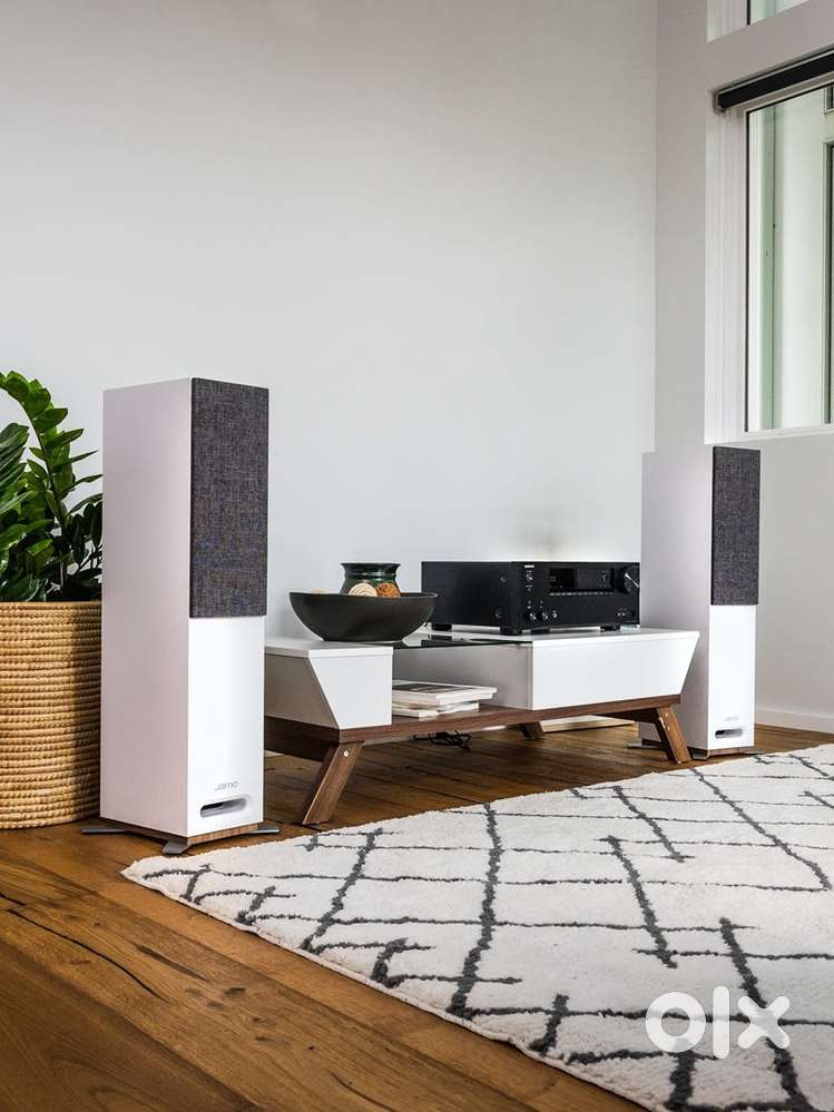 Jamo S 805 Floorstanding Tower Speakers Pair