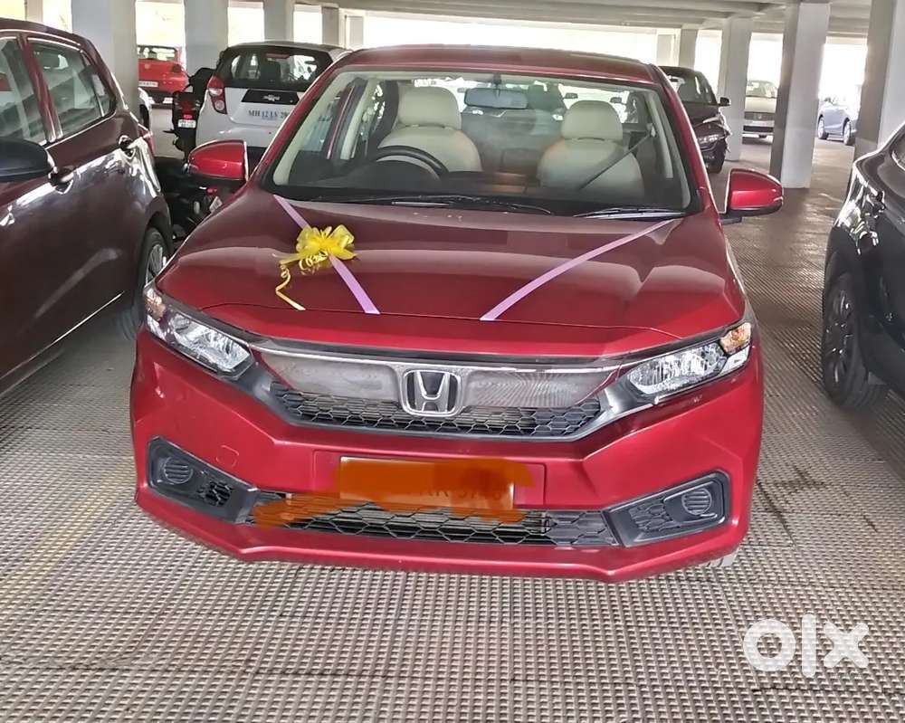 Honda Amaze CVT, automatic, 2019, Petrol 7930 Km, Excellent condition.
