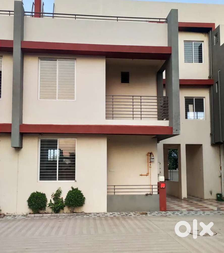 4BHK Bungalow for sale with 5kw solar panel