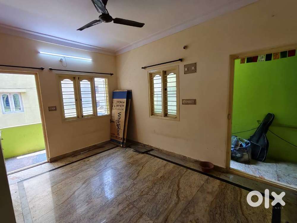 Ejipura 2BHK Builder floor for lease
