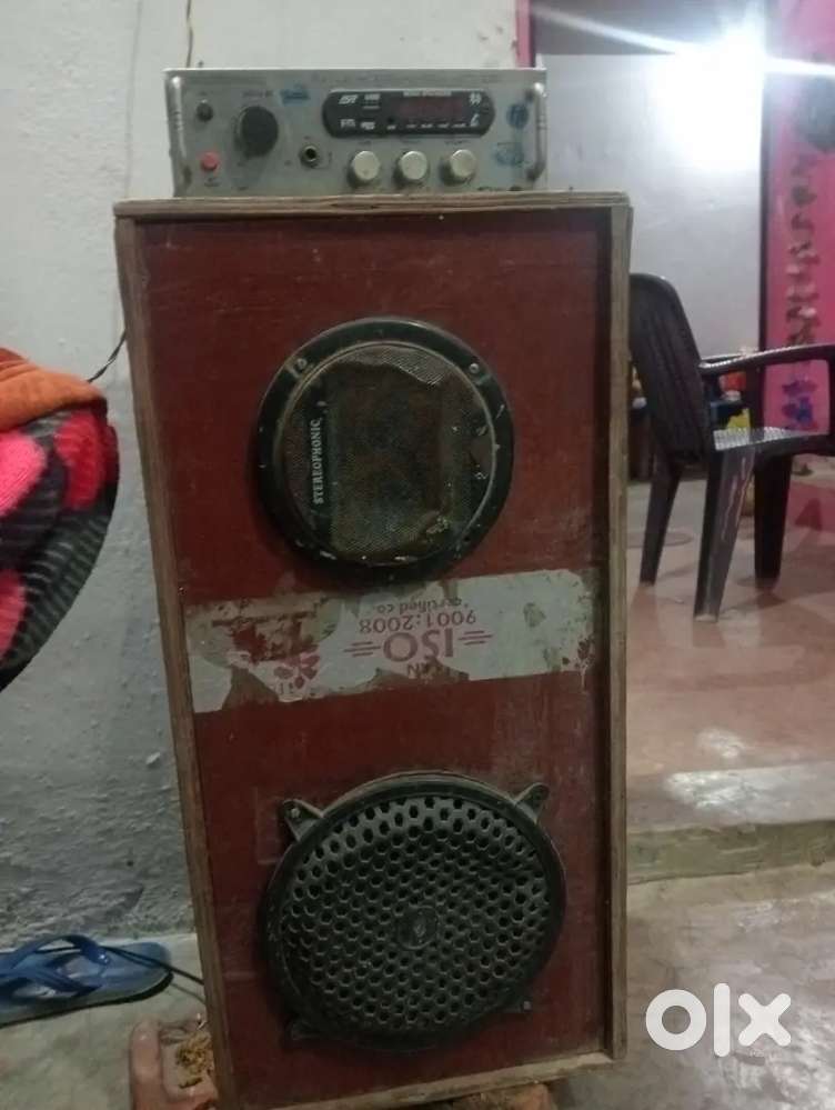 Dj with मशीन